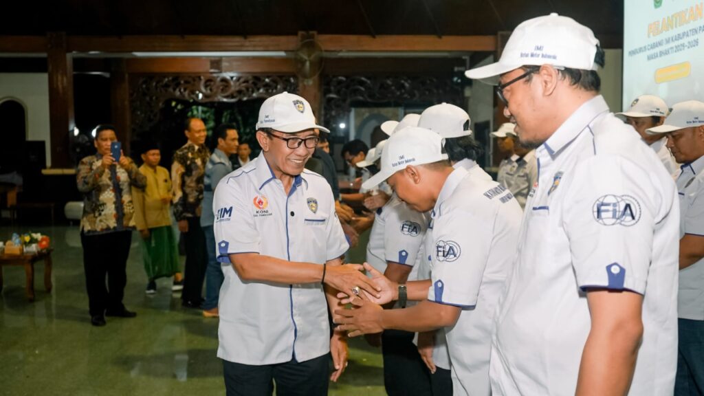 Bupati Kukuhkan Pengurus IMI Pamekasan, Harap Jadi Wadah Positif Bagi Pemuda Pecinta Otomotif