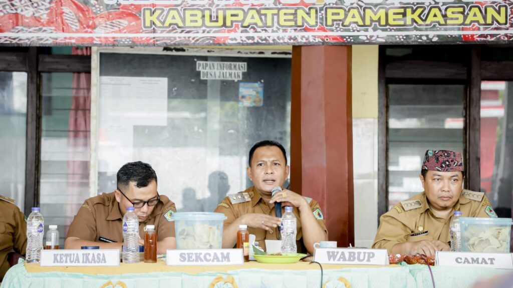 Wabup Pamekasan Minta Kades dan Lurah Gerak Cepat Atasi Keluhan Masyarakat