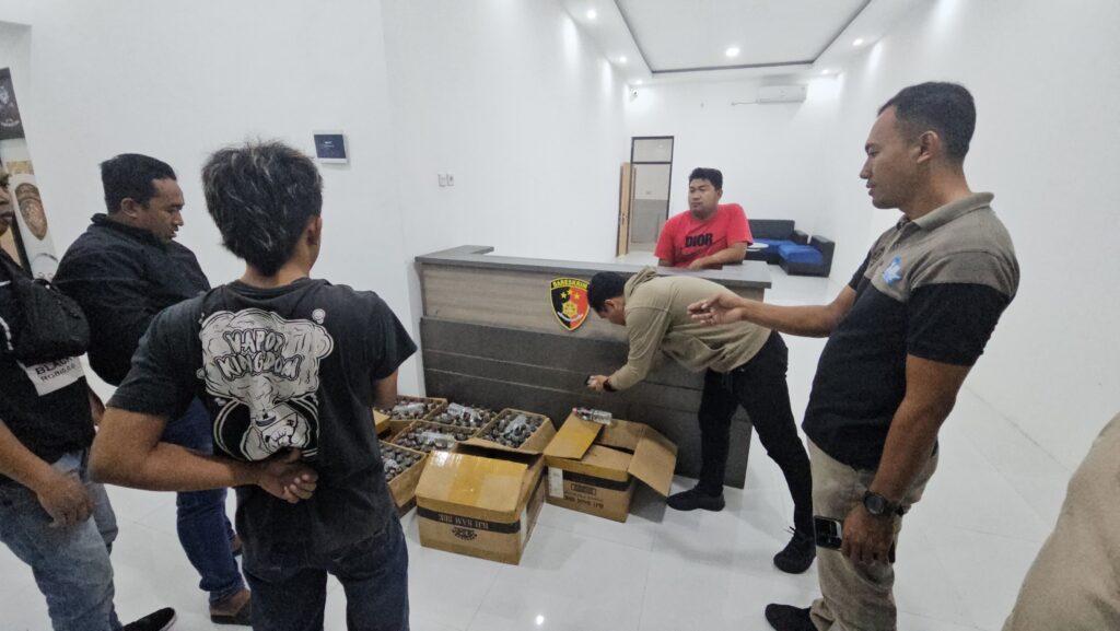 Jaga Kamtibmas Jelang Ramadan, Polres Pamekasan Amankan Ratusan Botol Miras